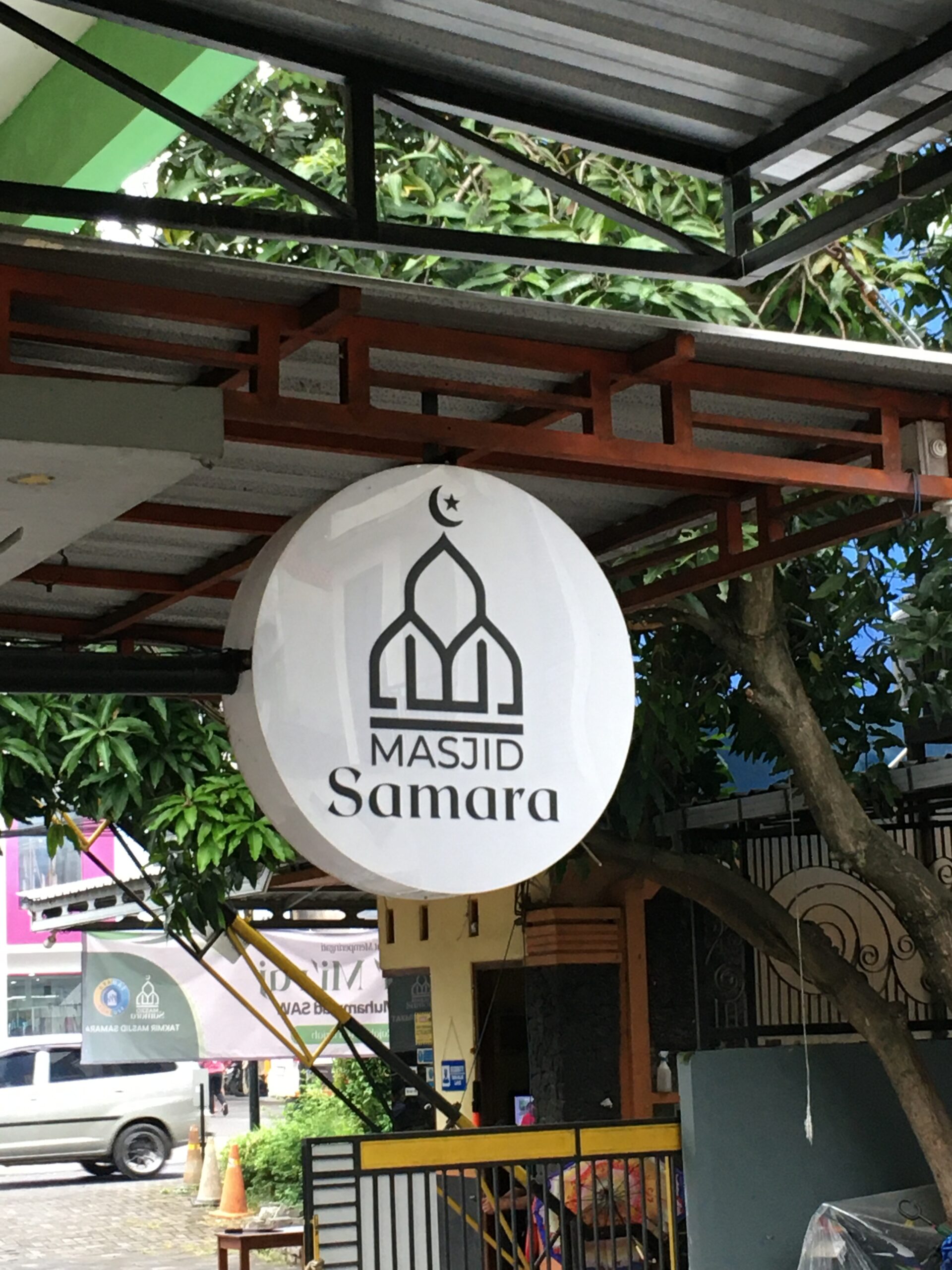Pengadaan Neon Box Sebagai Identitas Masjid Samara